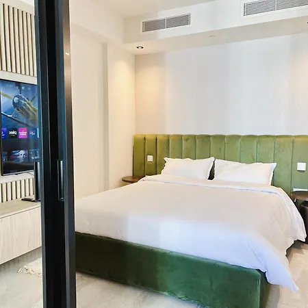 Mercury Luxe Retreat Wpool Access By Arcocollection Apartament