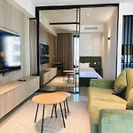 Mercury Luxe Retreat Wpool Access By Arcocollection