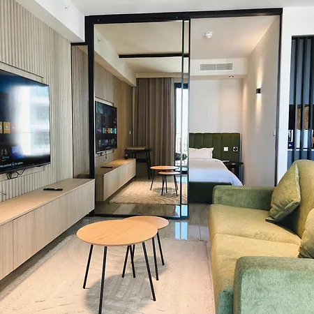 Mercury Luxe Retreat Wpool Access By Arcocollection