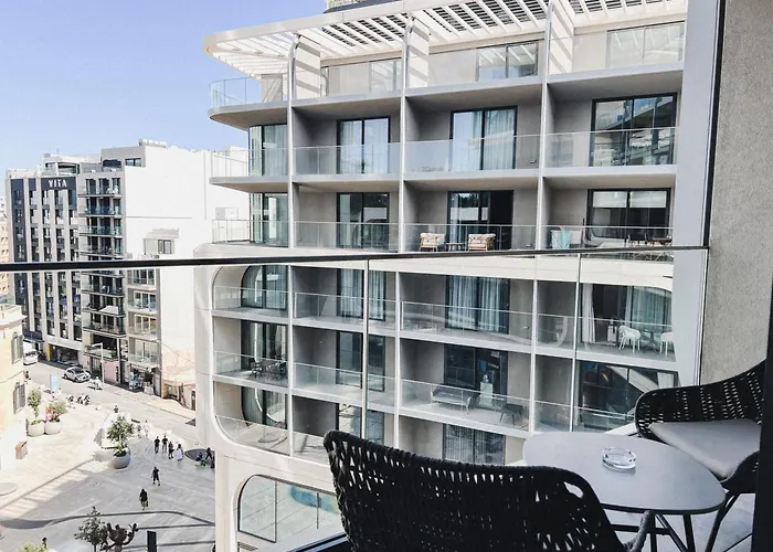 Mercury Luxe Retreat Wpool Access By Arcocollection Saint Julian's