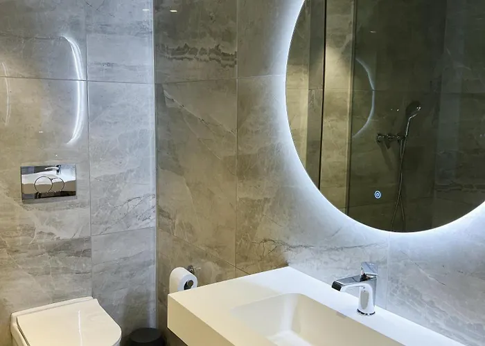 Mercury Luxe Retreat Wpool Access By Arcocollection * Saint Julian's