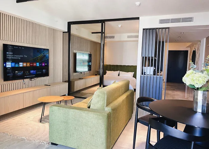 Mercury Luxe Retreat Wpool Access By Arcocollection Apartment *