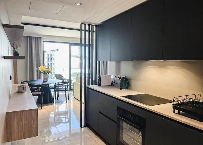 Mercury Luxe Retreat Wpool Access By Arcocollection *